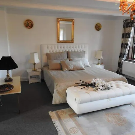 Family In A In * Tranekær