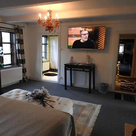 Family In A In Vakantiehuis *